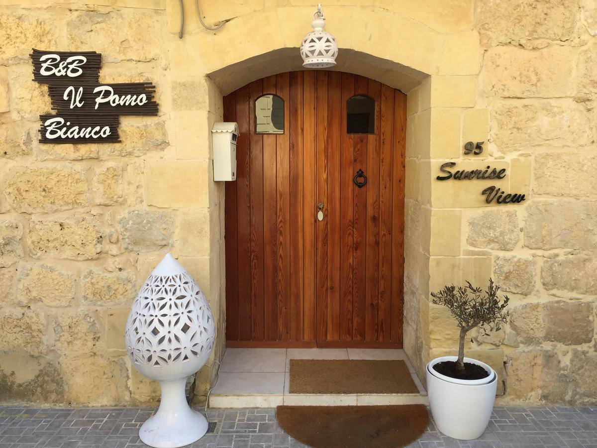 Il Pomo Bianco Bed & Breakfast Qala Exterior foto